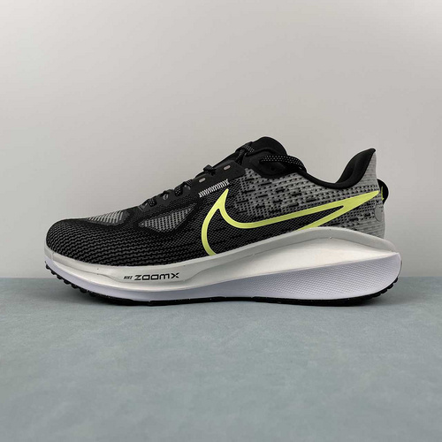 R  Nike Zoom Vomero 17  FB1309-001 39 40 40 5 41 42 42 5 43 44 44 5 45